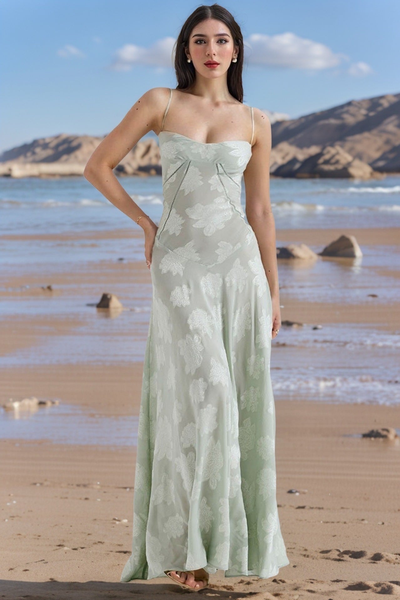 Chic Floral Lace Suspender Dress – Flattering Fit for Summer Events, Parties & Night Out Elegance